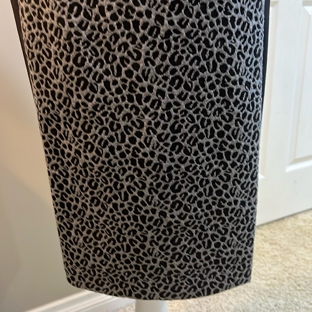 NWT CHICO’S Cheetah 🐆  Jacquard Shannon Pencil Skirt - Size 2 - Picture 7 of 16